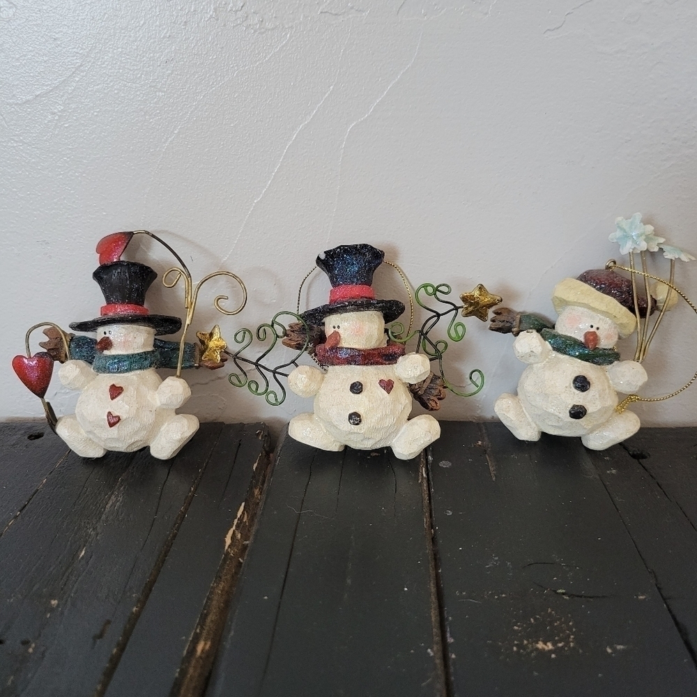 Whimsical Ornament Carved Standing Snowmen Ornaments Set of 3 Winter Christmas